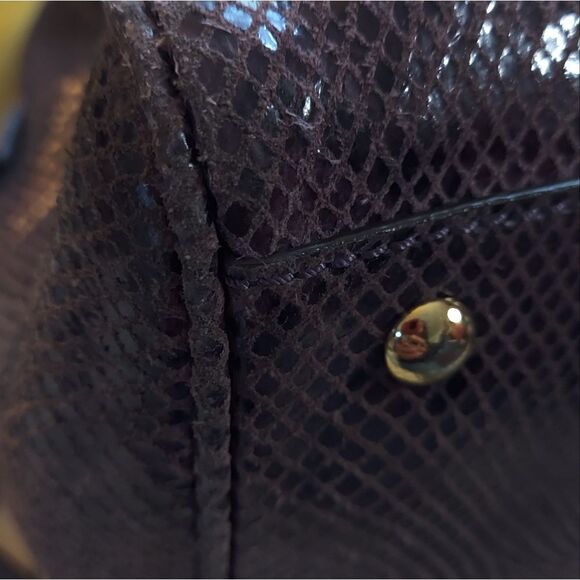 Michael Kors Large Duffle Purse Snake Embossed Leather Purple/Gold Hardware - Picture 9 of 16